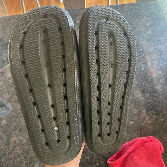 sandles - Picture 2 of 2